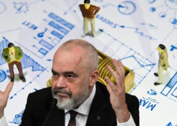 Investime të vonuara dhe borxh i fryrë! Financat publike të keqmenaxhuara dhe pa transparencë