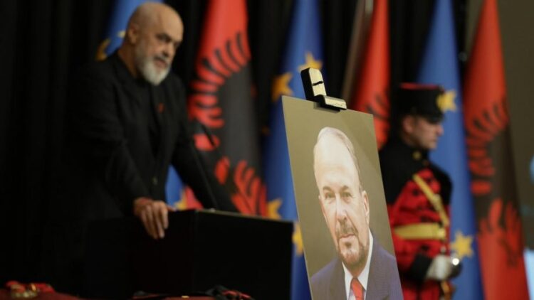 “Hipokrit i pafytyrë”, Bardhi: Rama nuk ka lënë gjë pa thënë e pa bërë kundër Fatos Nanos!