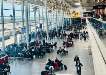 Nëntori sjell rekorde udhëtimesh: shqiptarët “arratisen” për festat kombëtare