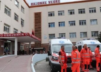 31-vjeçari “nën efektin e alkoolit” sulmon Urgjencën e Spitalit të Vlorës