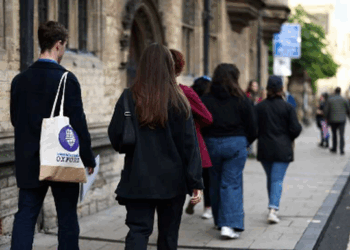 Britania e Madhe vendos taksë të re për studentët e huaj