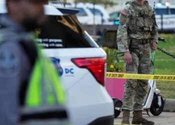 Plagosja e dy ushtarëve të Gardës Kombëtare në Uashington/ Ndalohet autori, evakuohet Shtëpia e Bardhë (VIDEO)