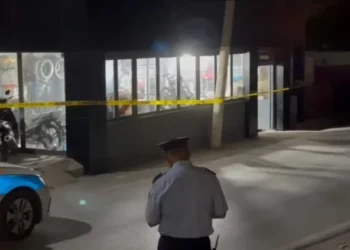 Vlorë/ Shpërthim me tritol para banesës së 63-vjeçares, policia në kërkim të autorëve