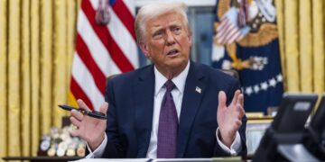 SHBA/ Gjykata Supreme i jep të drejtë Trump: Ka vetëm dy gjini, mashkull dhe femër!