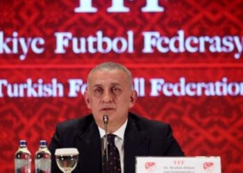 Thellohet skandali në futbollin turk, në pranga 17 arbitria dhe presidentii një klubi të SuperLig