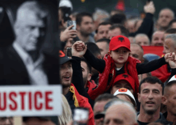 Thirrjet në mbrojtje të ish-krerëve të UÇK-së arrijnë në Strasburg: Drejtësi për çlirimtarët!