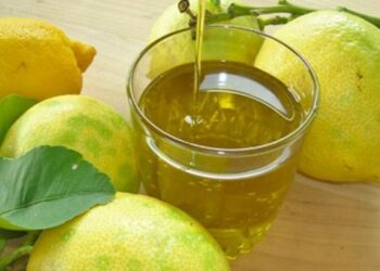 Vaj ulliri me limon për fuqi gjatë ditës