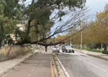 Përmbytje  dhe ndërprerje e energjisë elektrike, ja qarqet më të prekura nga moti i keq