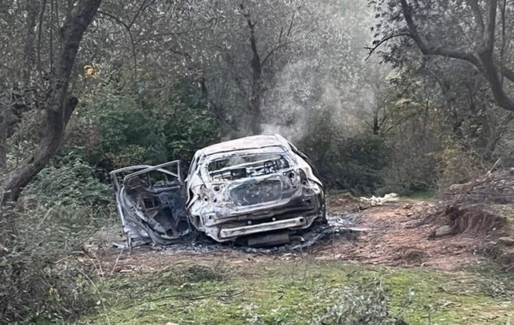 Atentati në Rinas/ Del fotoja e makinës së djegur të autorëve, dyshohet për 4 bashkëpunëtorë