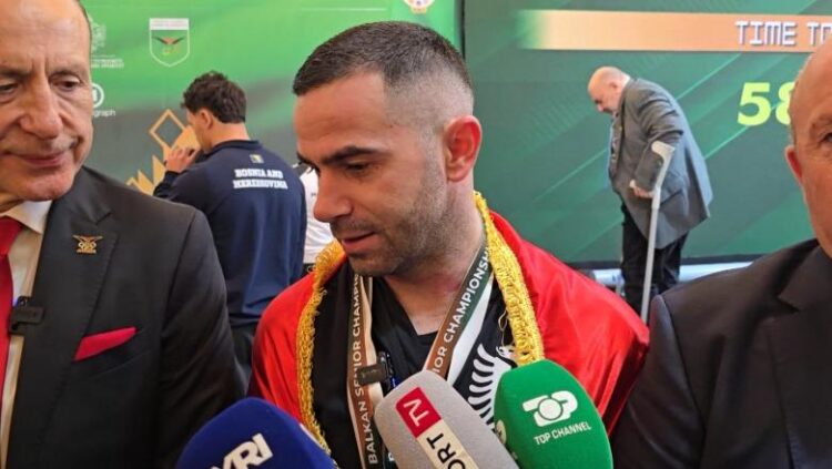 Briken Calja dominon Ballkaniadën: 3 medalje dhe rekorde