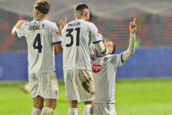 Dinamo dominon Flamurtarin me tre gola në Vlorë, ngjitet në vendin e tretë