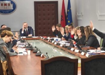 Avokati i Popullit/ PS çon 6 kandidatura për votim të enjten në seancë, skualifikohen 4 emra