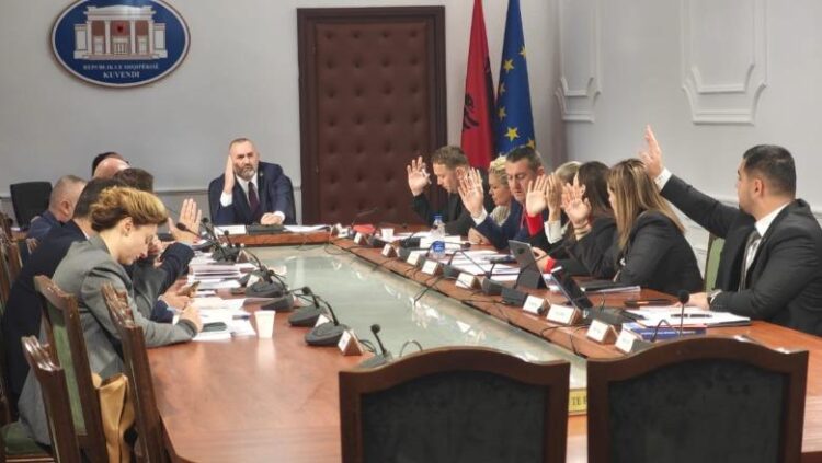 Avokati i Popullit/ PS çon 6 kandidatura për votim të enjten në seancë, skualifikohen 4 emra