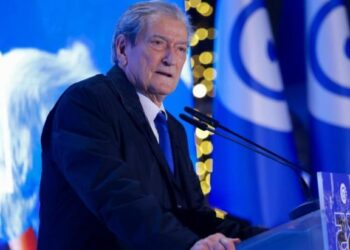 Berisha urdhër deputetëve të PD: Nuk do dilni në televizione pa marrë leje, moderatorët dhe analistët kontrollohen nga qeveria