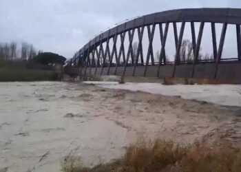 Italia përfshihet nga moti ekstrem, alarm nga veriu në jug