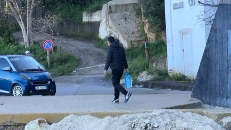 Vlora në krizë uji: 3 ditë pa furnizim, spitali mbahet me autobotë zjarrfikësish