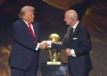 Giani Infantino i jep Presidentit Donald Trump “Çmimin e Paqes FIFA”