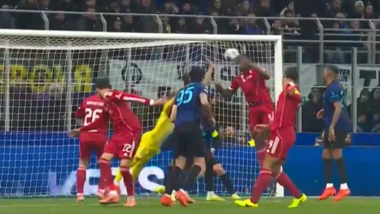 Inter-Liverpool/ Katër minuta për të marrë një vendim, anulohet goli i Konate