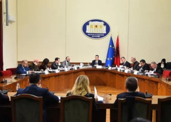 SPAK nuk ka dorëzuar 10 mijë, por 16 mijë faqe prova kundër Ballukut/ Deputetët akoma s’kanë firmosur të mos nxjerrin sekretin