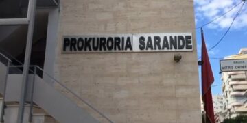 SPAK merr të pandehur dy ish-prokurorë të Sarandës, dyshime për ryshfet