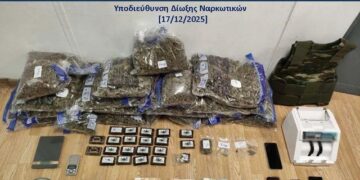 Goditet grupi i trafikimit të drogës në Greqi, mes të arrestuarve edhe këngëtari nga Tepelena