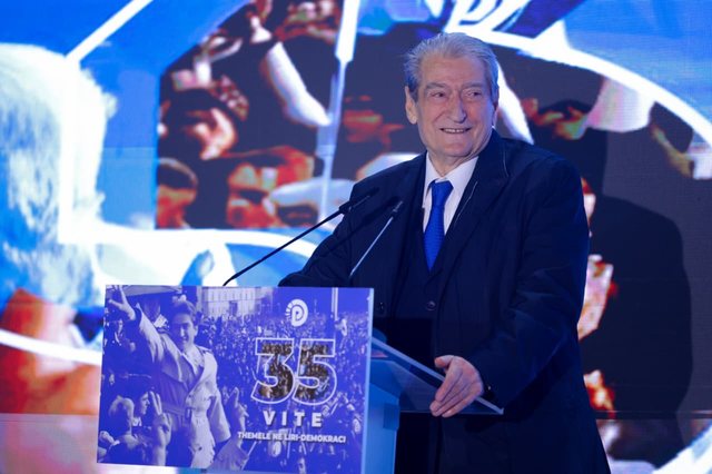 Berisha ultimatum nga Kavaja PS-së: Mos pengoni drejtësinë! Revoltat nuk do të ndalen!