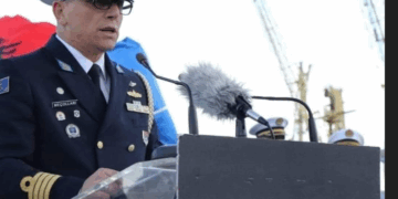 Begaj liroi nga detyra Komandantin e Forcës Tokësore, Meçollari: U imponua nga SPAK, lidhet me hetimet për Bazën e Limionit