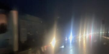 Kaos në aksin Tiranë–Elbasan, kolona kilometrike makinash në Kërrabë