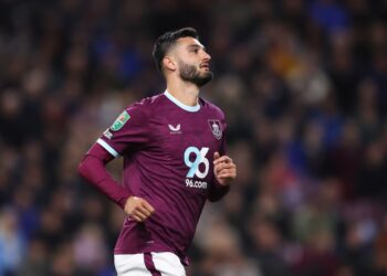 Shkëlqen Broja, dhuron asist në ndeshjen kundër Newscastle, por dëmtohet në fund (VIDEO)