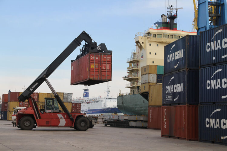 Nis greva në Portin e Durrësit, Sindikata e Terminalit të kontenierëve: Drejtoria na mohon shpërblimet!