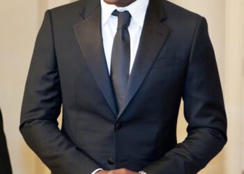 Idris Elba shpallet “Sir” aktori nderohet për kontributin në art e shoqëri