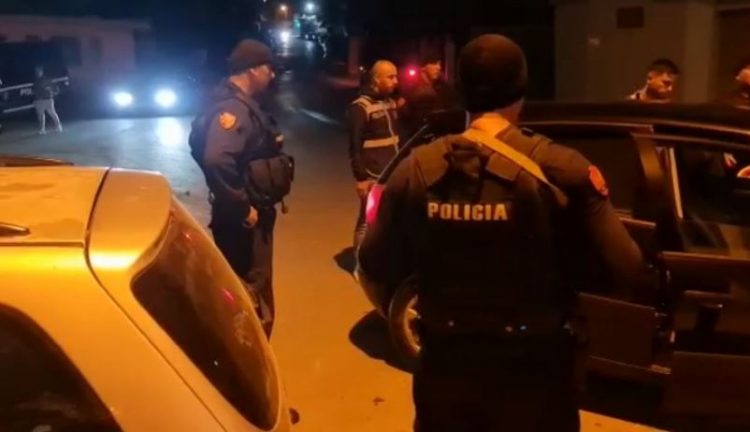 Pengmarrje dhe gjobëvënie/ Policia e Vlorës liron një person, i kërkonin 70 mijë euro, 4 të arrestuar