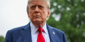 Trump bojkoton samitet evropiane: Do të marr pjesë vetëm në rast nënshkrimi të paqes