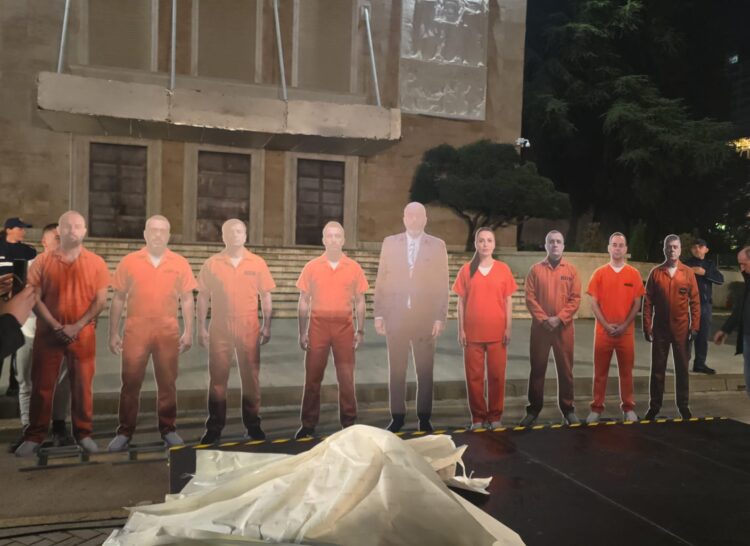 Kërkohet dorëheqja e Ramës dhe Ballukut/ “Foltorja 2”, nis grumbullimi para kryeministrisë