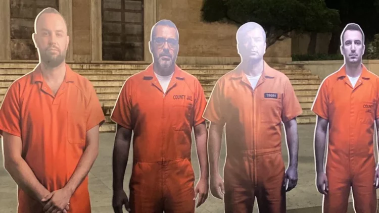 “Tunel turqve, port arabëve, shqiptarëve ‘Noc Rrokun’”, mesazhet në pankartat e protestës