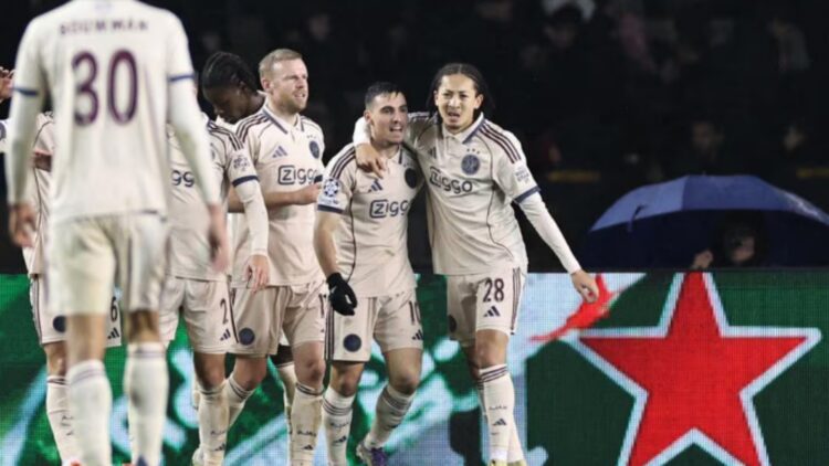 Zhbllokohet Ajax, holandezët marrin 3 pikët e para me Qarabag