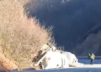 Aksident i rëndë në rrugën Strugë-Qafë Thanë, bllokohet qarkullimi i mjeteve