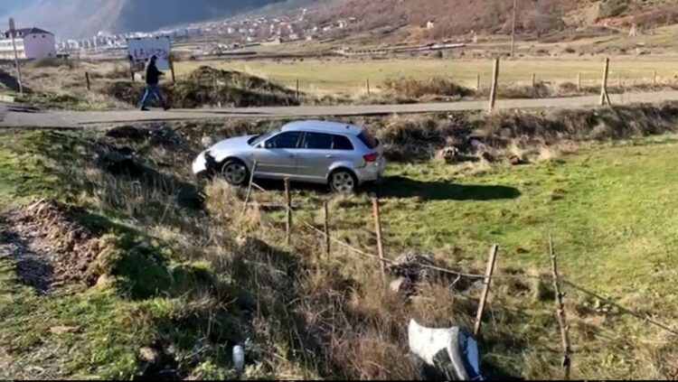 Aksident në Rrugën e Arbrit, përplasen dy automjete te “Ura e Vocit”