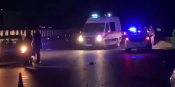 Polici aksidenton me makinë këmbësorin në Maliq, burri humb jetën