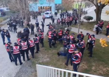 Pak orë para protestës kombëtare të PD-së, Kryeministria nën masa të forta sigurie