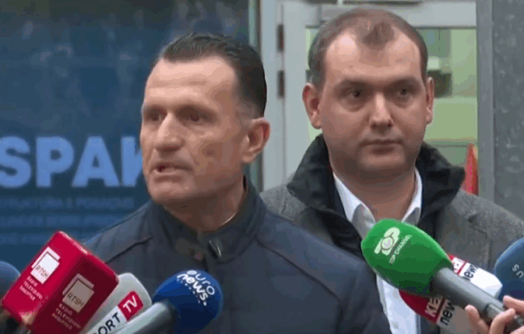 Seanca e Metës shtyhet për faj të prokurorëve, avokati Cakrani: Çështja është politike