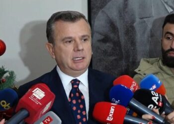 “Zero bashkëpunim me PS”, Balla ironizon deklaratën e Berishës: Do reflektojnë pasi të hanë gjelin e detit