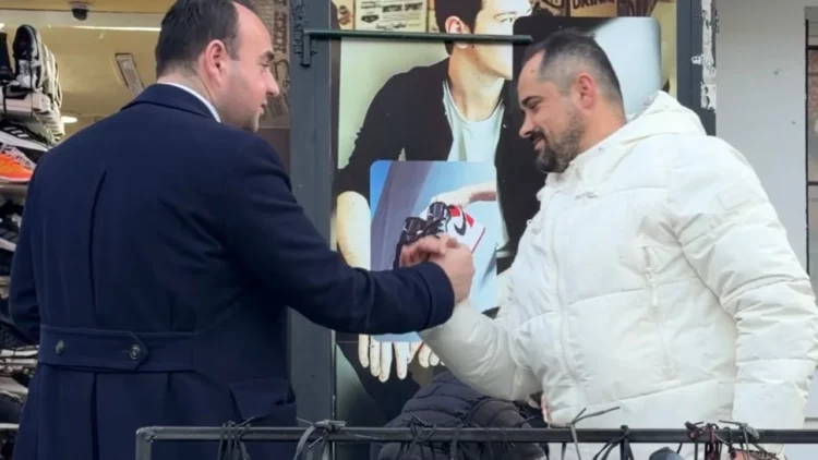 Dy ditë para protestës, Balliu takohet me qytetarët: Të nisim betejën për të ardhmen e vendit