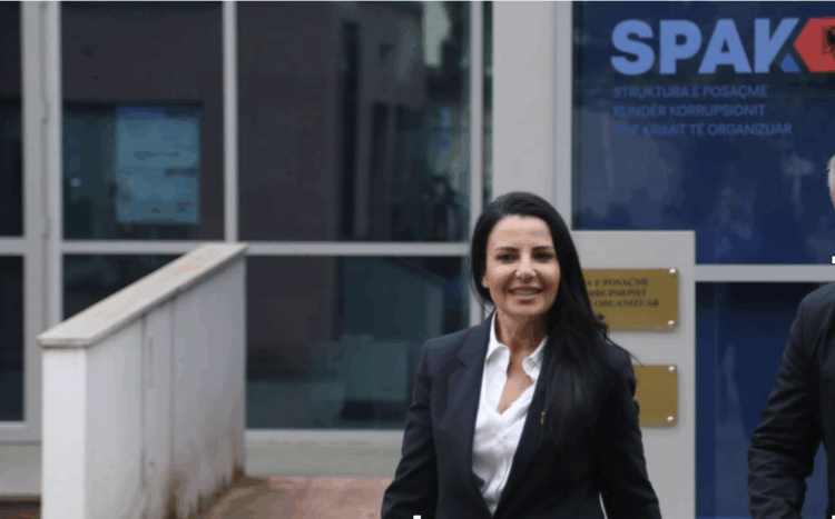 Dosja “Balluku”/ SPAK përfundon kontrollet në banesat dhe zyrat e 34 zyrtarëve e biznesmenë, mes tyre edhe shefja e kabinetit