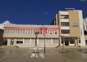 Buxheti 2026 për Beratin/ PD: 89% për paga dhe patronazhistë, qyteti dhe bujqësia pa investime