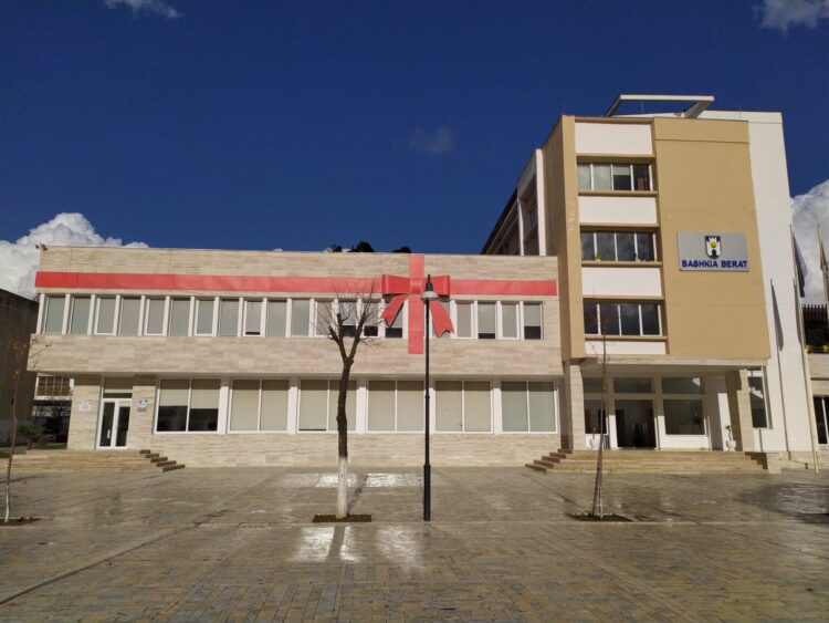 Buxheti 2026 për Beratin/ PD: 89% për paga dhe patronazhistë, qyteti dhe bujqësia pa investime