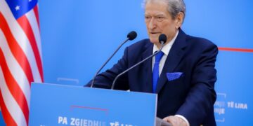 “Tre Lindat në rreth të kuq” – Berisha akuzon Ramën për bllokim drejtësie dhe vjedhje tenderash