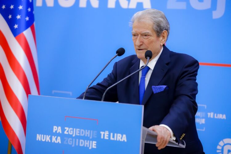 “Tre Lindat në rreth të kuq” – Berisha akuzon Ramën për bllokim drejtësie dhe vjedhje tenderash