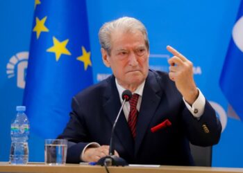 Përplasja për Avokatin e Popullit: Berisha propozon Besim Ndregjonin