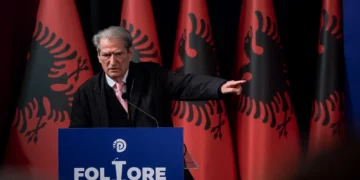 Rama i riktheu postin Ballukut në Kushtetuese/ Berisha: Gati protesta kombëtare!